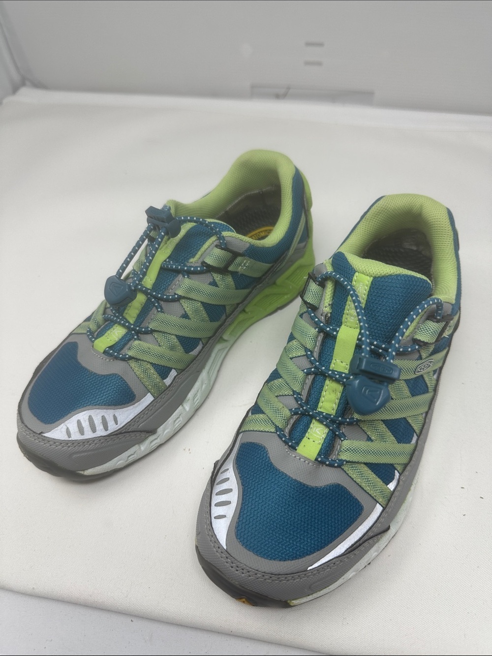 Keen Hiking shoes Size 5.5